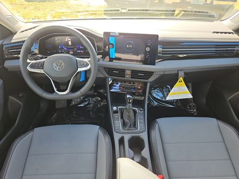 New 2026 Volkswagen Jetta SE image 8