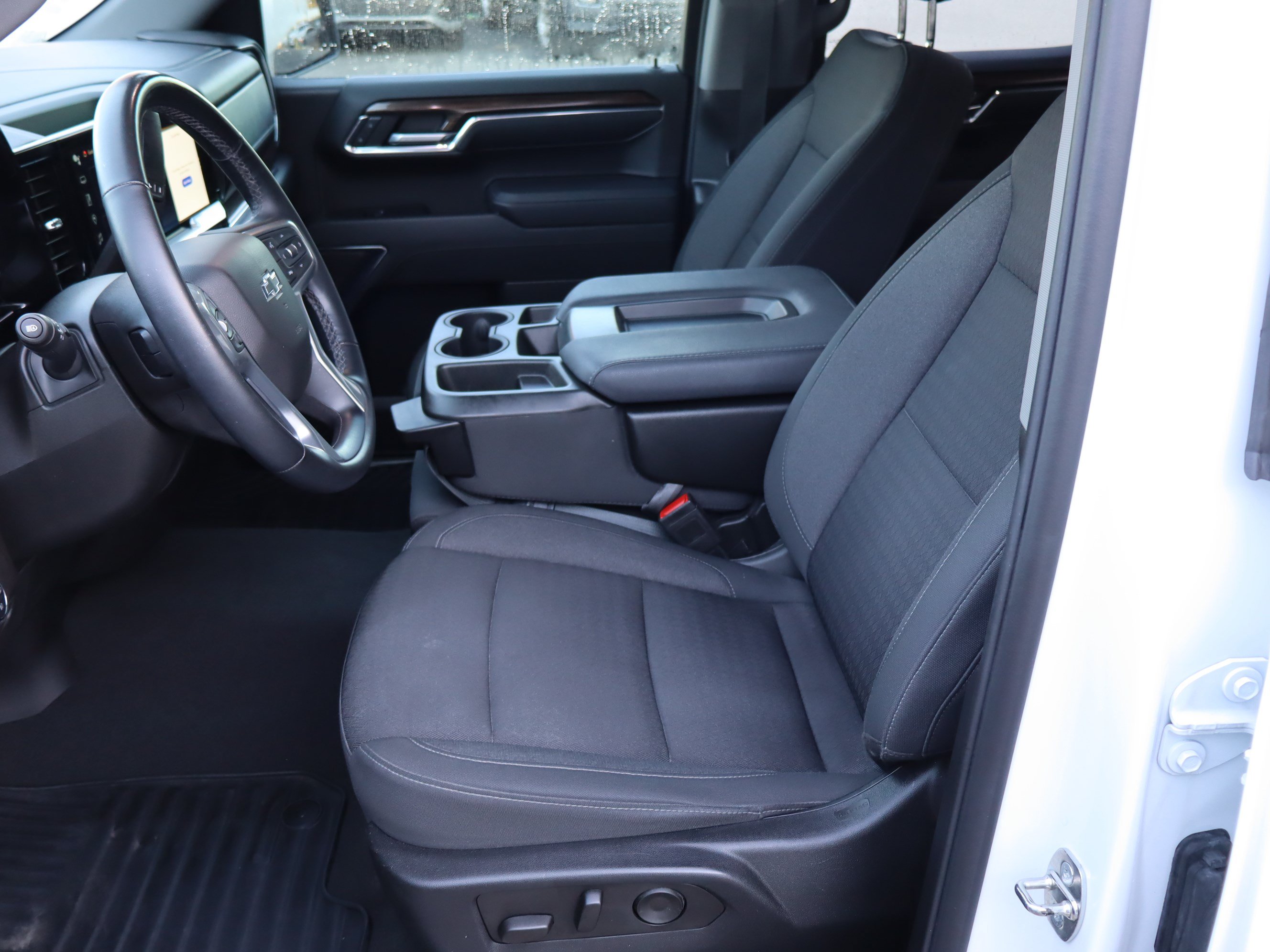 Used 2023 Chevrolet Silverado 1500 RST AWD/4WD image 17