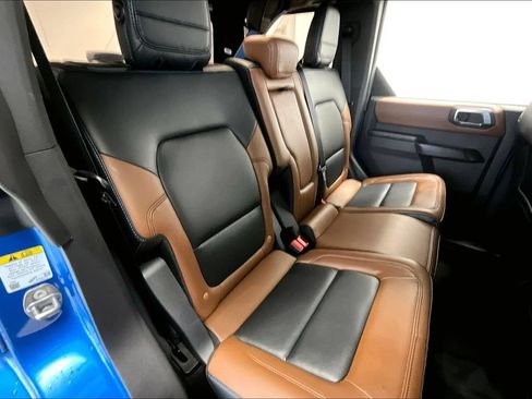 Used 2024 Ford Bronco Outer Banks AWD/4WD image 28