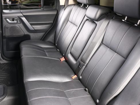 Used 2013 Land Rover LR2 HSE image 36