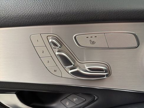 Used 2020 Mercedes-Benz GLC 300 image 13