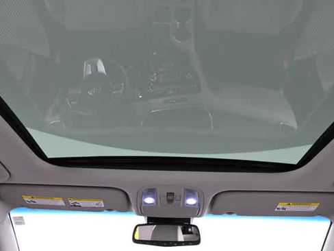 Used 2021 Kia Sportage EX w/ EX Technology Package image 4