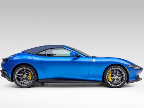 Used 2026 Ferrari Roma Spider RWD image 11
