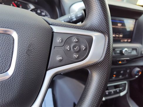 Used 2022 GMC Terrain SLE image 26