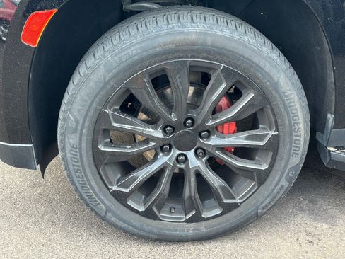 Used 2021 GMC Yukon SLE AWD/4WD image 6