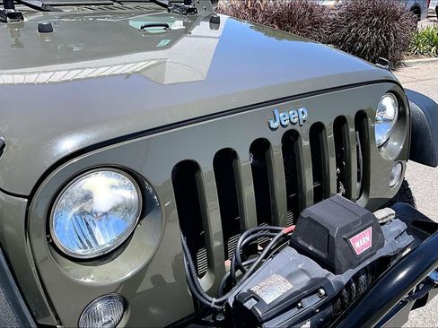 Used 2015 Jeep Wrangler Unlimited Sport w/ Quick Order Package 24S AWD/4WD image 33
