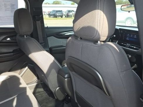Used 2026 Chevrolet TrailBlazer LS w/ LS Convenience Package FWD image 25
