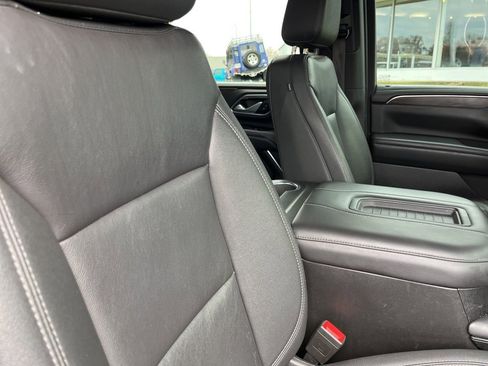 Used 2022 Chevrolet Suburban LT image 44