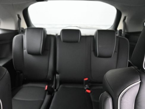 Used 2025 Honda Odyssey Touring image 2