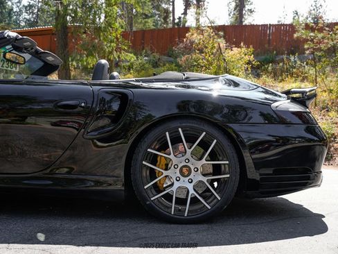 Used 2005 Porsche 911 Turbo image 5