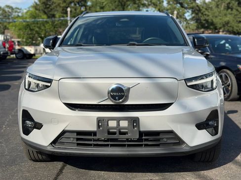 Used 2023 Volvo XC40 Recharge Plus AWD/4WD image 3