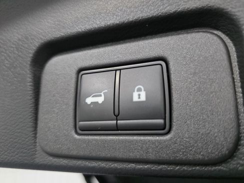 Used 2025 Nissan Rogue Platinum AWD/4WD image 21
