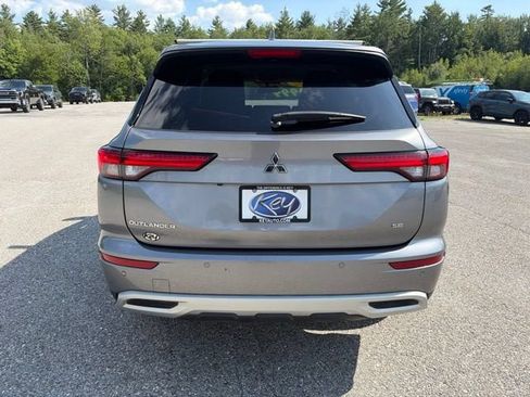 Used 2022 Mitsubishi Outlander SE AWD/4WD image 5