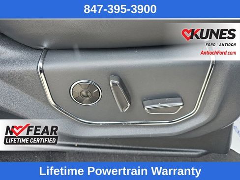 Used 2024 Ford Expedition Platinum image 40