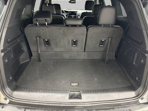 Used 2024 GMC Acadia Elevation w/ Trailering Package image 11