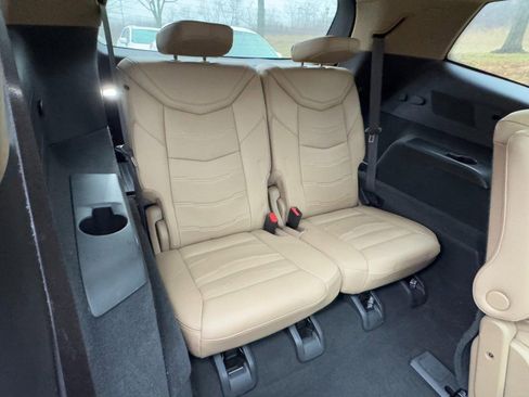 Used 2020 Cadillac XT6 Premium Luxury w/ Platinum Package image 11