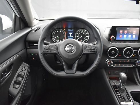 Used 2025 Nissan Sentra S image 12