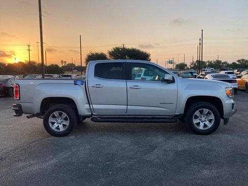 Used 2017 GMC Canyon SLE w/ SLE Convenience Package RWD image 4