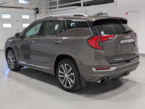 Used 2020 GMC Terrain Denali w/ Denali Premium Package AWD/4WD image 10