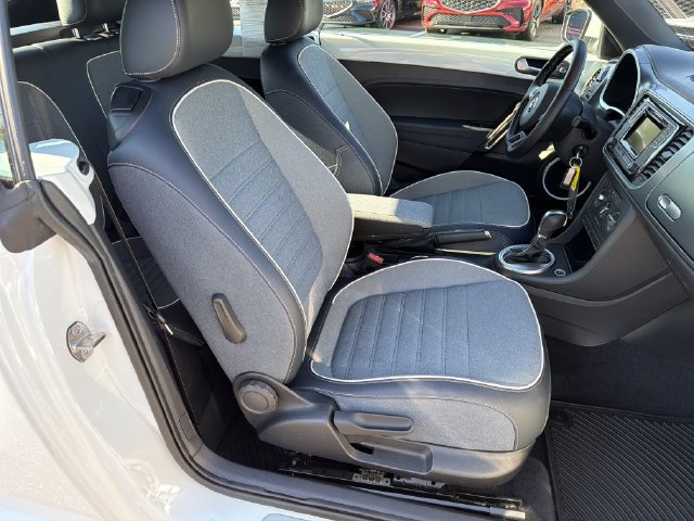 Used 2016 Volkswagen Beetle 1.8T Denim FWD image 15