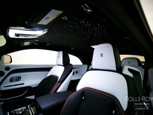 Used 2025 Rolls-Royce Spectre w/ Leather Finishing Pack AWD/4WD image 12