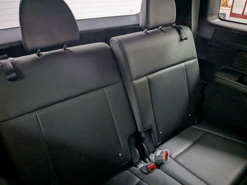 Used 2025 Hyundai Santa Fe SEL FWD image 30