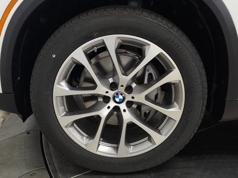 Used 2026 BMW X5 xDrive40i w/ Climate Comfort Package AWD/4WD image 7