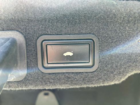 Used 2011 Audi A8 4.2 image 20