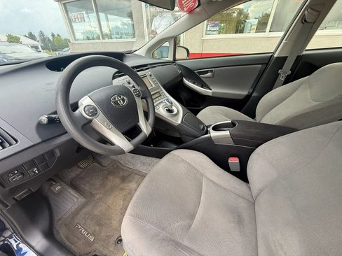 Used 2015 Toyota Prius Two FWD image 9