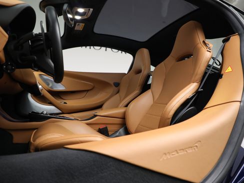 Used 2023 McLaren GT image 21