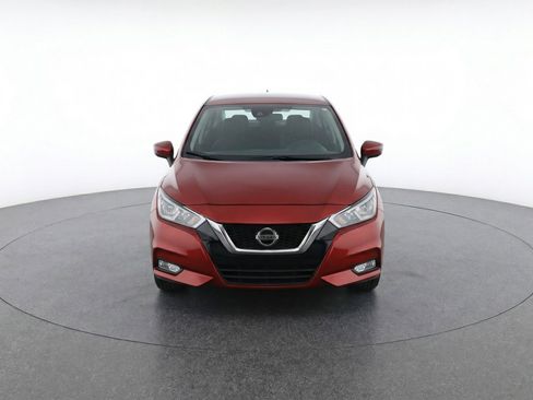 Used 2025 Nissan Versa SV FWD image 2