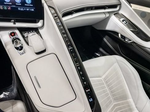 Used 2023 Chevrolet Corvette Stingray Premium Cpe w/ Z51 Performance Package RWD image 23