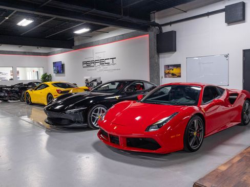 Used 2018 Ferrari 488 GTB RWD image 77