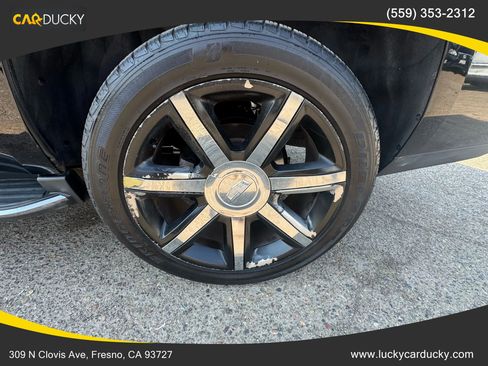 Used 2015 Cadillac Escalade Luxury image 27