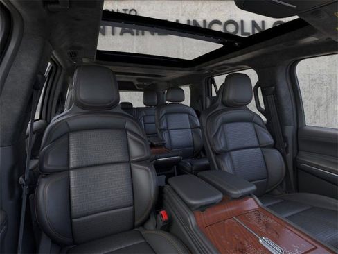 New 2025 Lincoln Navigator L Black Label image 10
