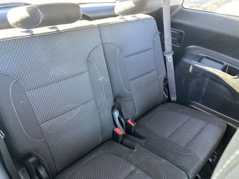 Used 2021 GMC Acadia SLE image 46