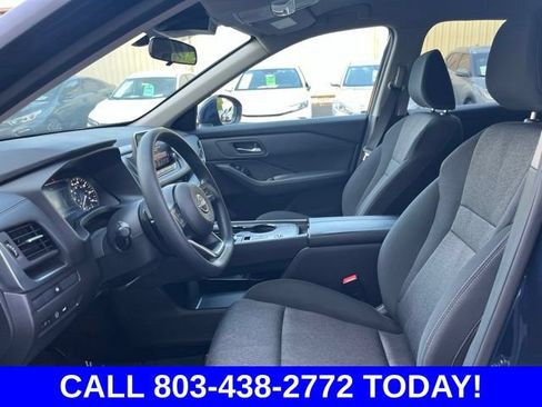 Used 2024 Nissan Rogue SV FWD image 7