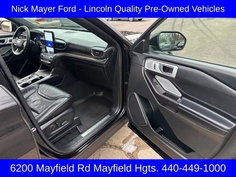 Used 2020 Ford Explorer Platinum w/ Premium Technology Package image 9