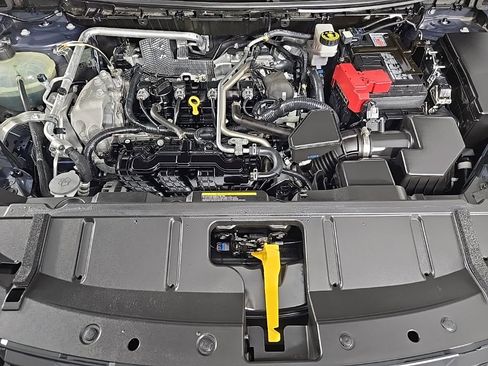 Used 2021 Nissan Rogue SL w/ Premium Package image 12