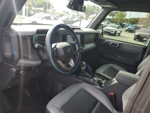 Used 2024 Ford Bronco Black Diamond image 11