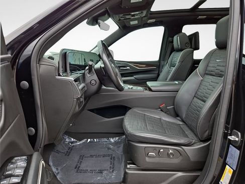 Used 2021 Cadillac Escalade Sport Platinum w/ LPO, ONYX Package AWD/4WD image 15