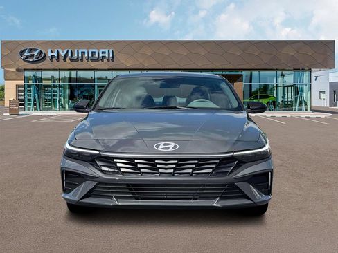 Certified 2026 Hyundai Elantra Sport FWD image 13