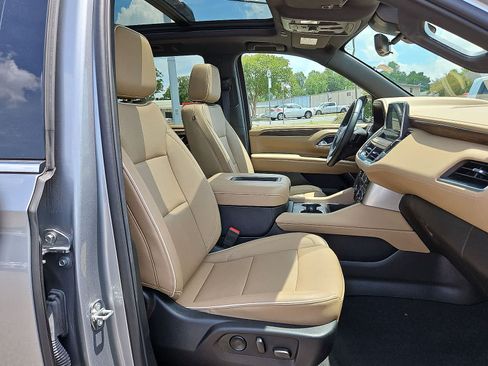 Used 2024 Chevrolet Tahoe Premier AWD/4WD image 34