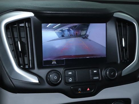 Used 2023 GMC Terrain SLT image 30