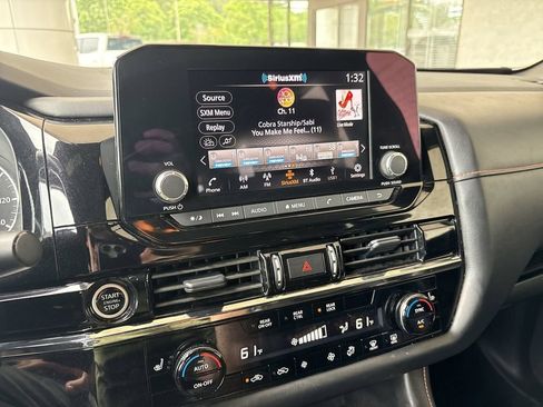 Used 2024 Nissan Pathfinder Rock Creek AWD/4WD image 13