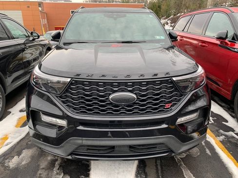 Used 2020 Ford Explorer ST w/ ST Street Pack image 3