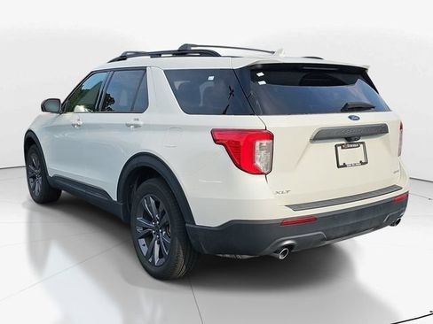 Used 2023 Ford Explorer XLT w/ Equipment Group 202A AWD/4WD image 5