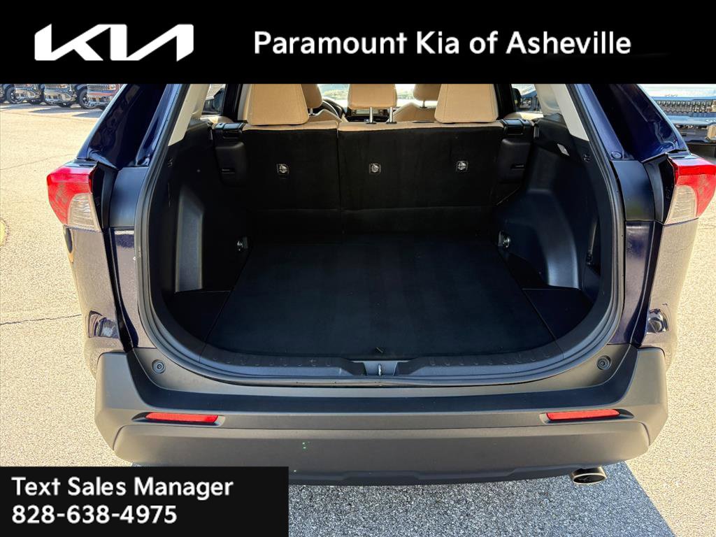 Used 2019 Toyota RAV4 XLE FWD image 29
