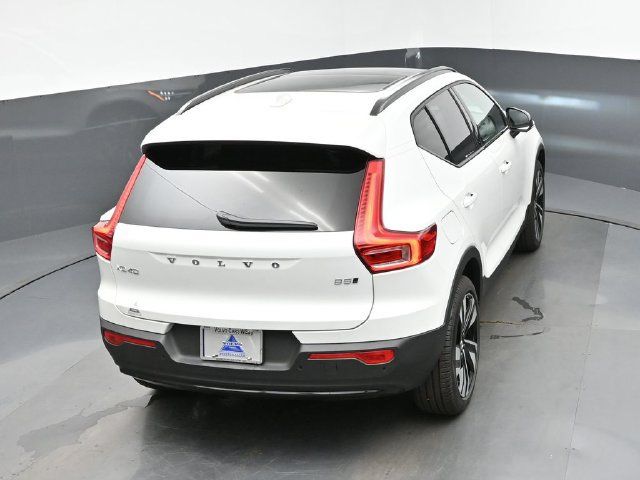 New 2026 Volvo XC40 B5 Plus w/ Climate Package AWD/4WD image 46