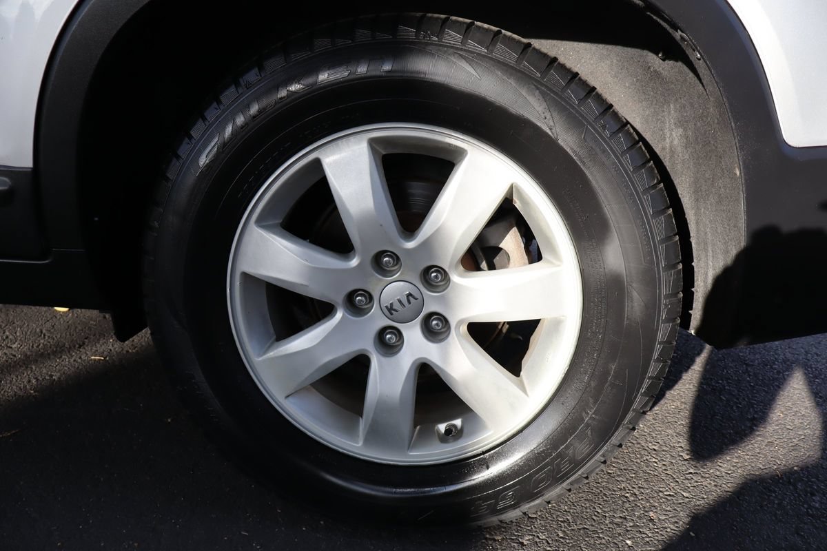 Used 2013 Kia Sorento LX AWD/4WD image 43